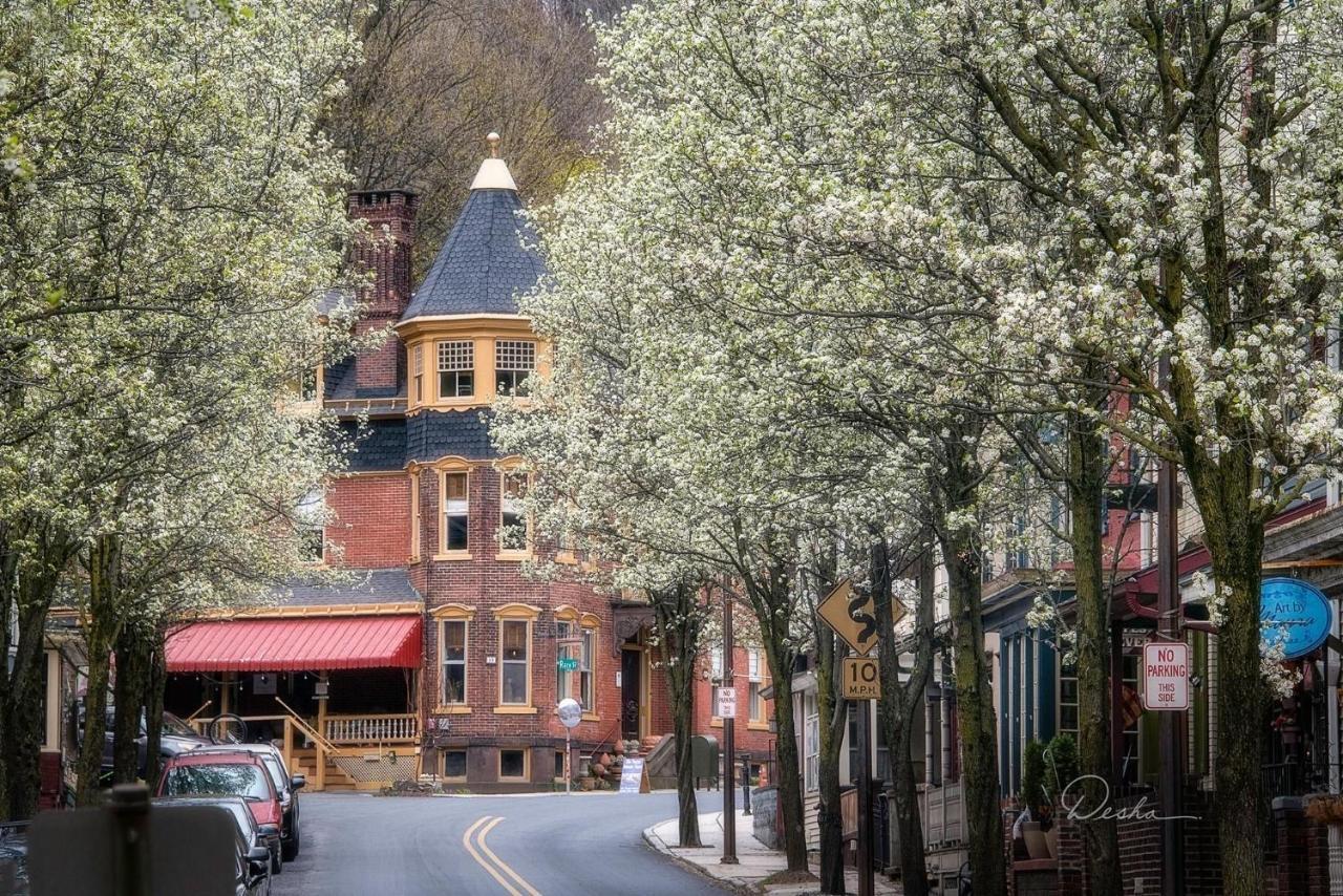 The Dolon House Bed & Breakfast! Jim Thorpe Eksteriør billede