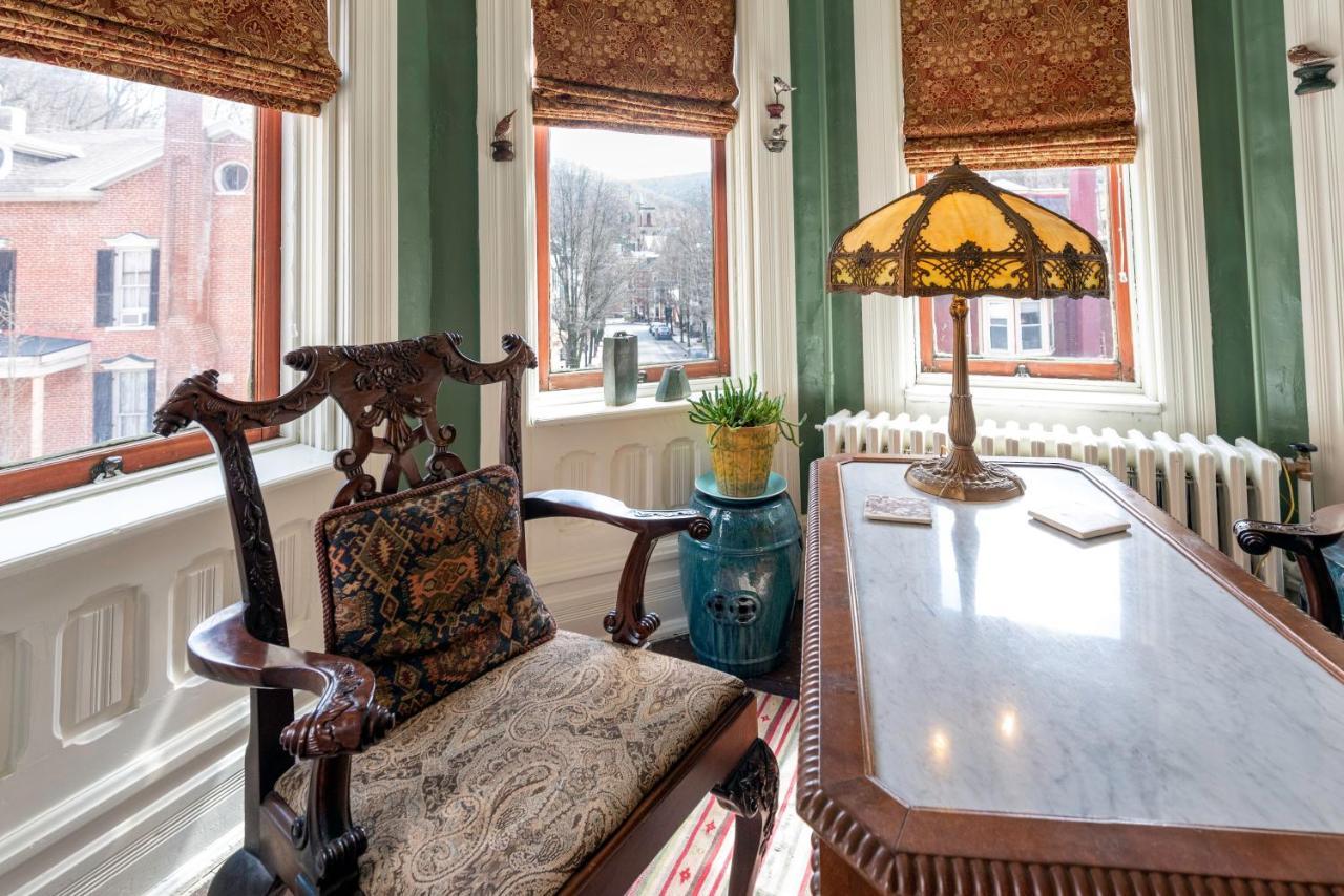 The Dolon House Bed & Breakfast! Jim Thorpe Eksteriør billede